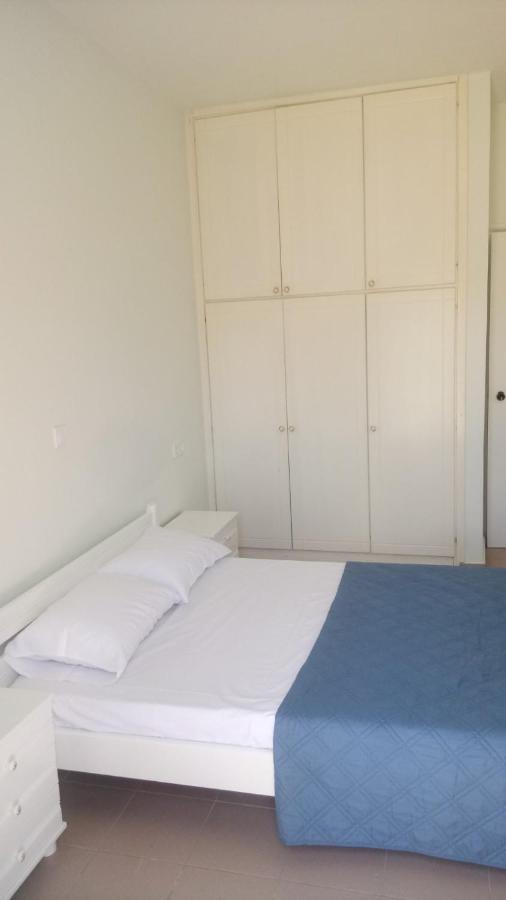 Phoeve Apt-Lovely 1-Br Rental Near The Beach Kalathász Kültér fotó