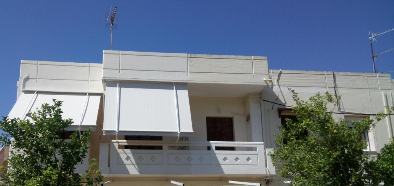 Phoeve Apt-Lovely 1-Br Rental Near The Beach Kalathász Kültér fotó