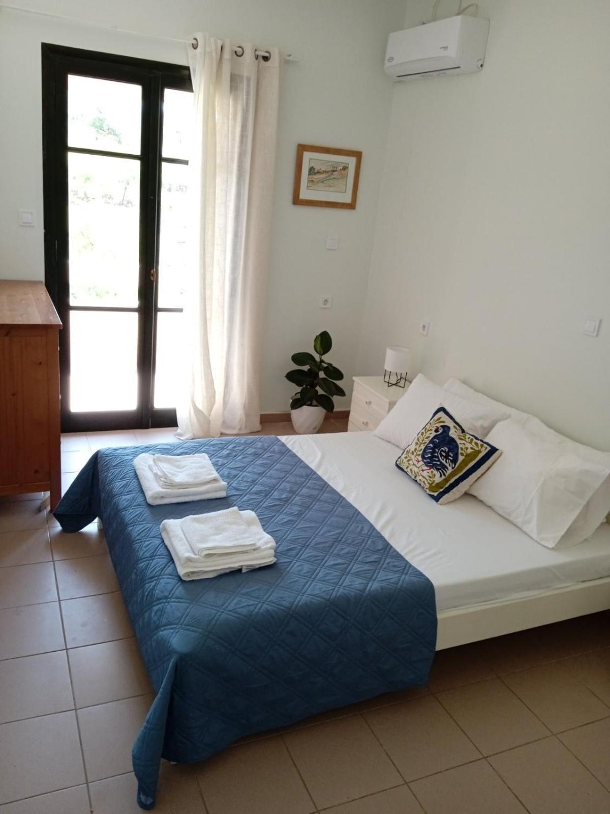 Phoeve Apt-Lovely 1-Br Rental Near The Beach Kalathász Kültér fotó