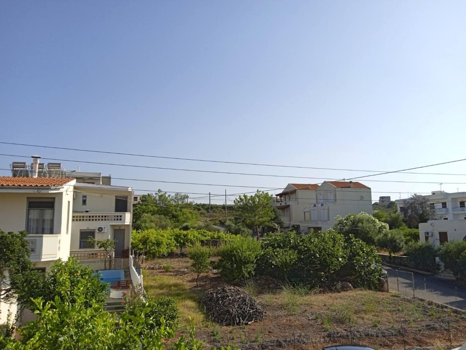 Phoeve Apt-Lovely 1-Br Rental Near The Beach Kalathász Kültér fotó